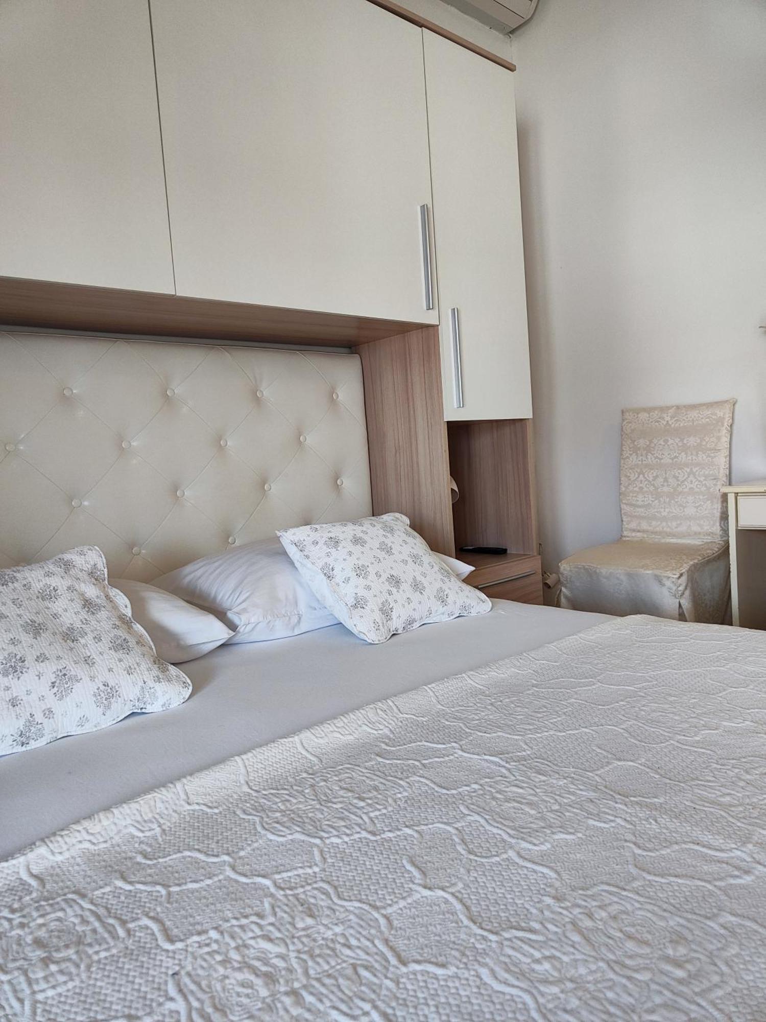 Apartmani Seka Vodice Oda fotoğraf